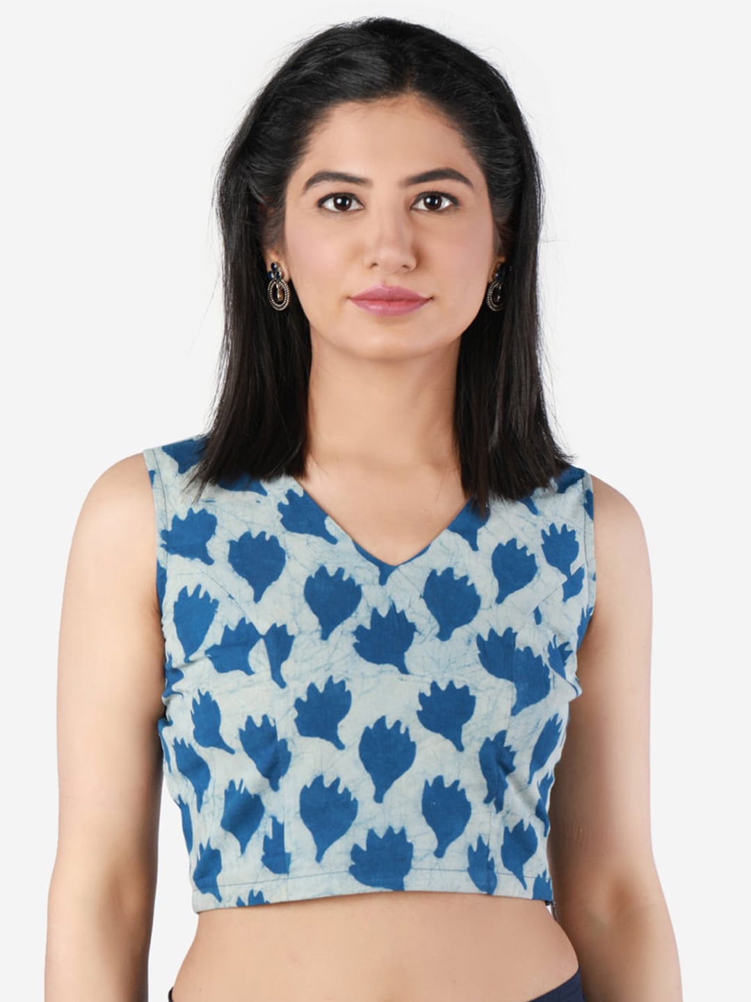 

Llajja Women Blue & White Printed Saree Blouse