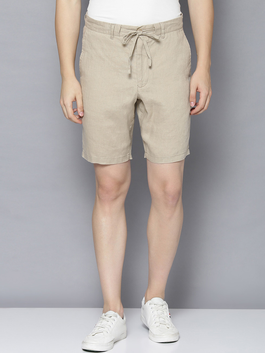

GANT Men Beige Solid Linen Regular Shorts