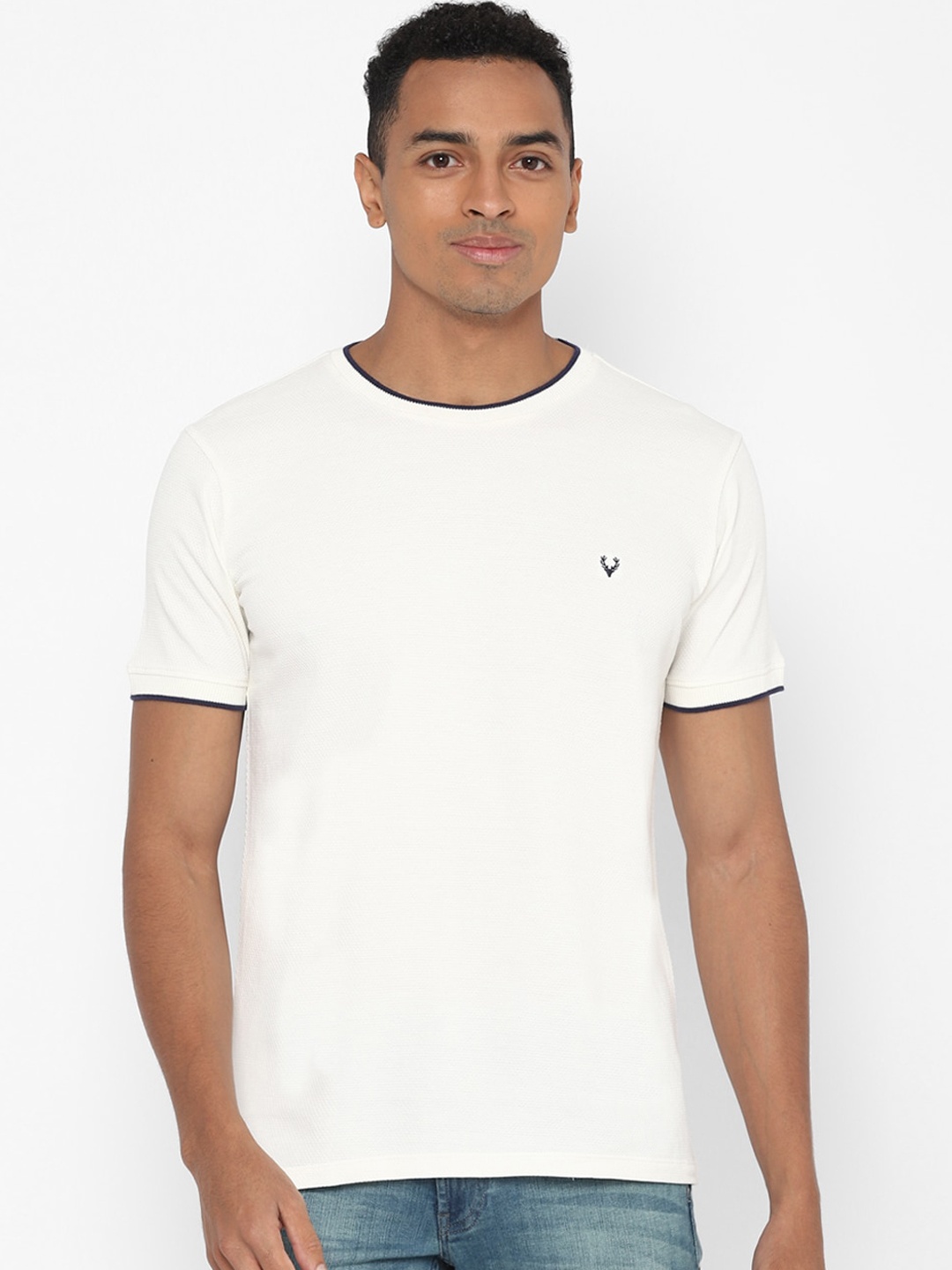 

Allen Solly Sport Men White Solid Round Neck T-shirt