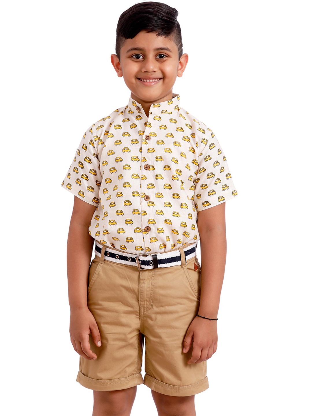 

SOULFULLY INDIAN Boys White Regular Fit Printed Pure Cotton Casual Shirt