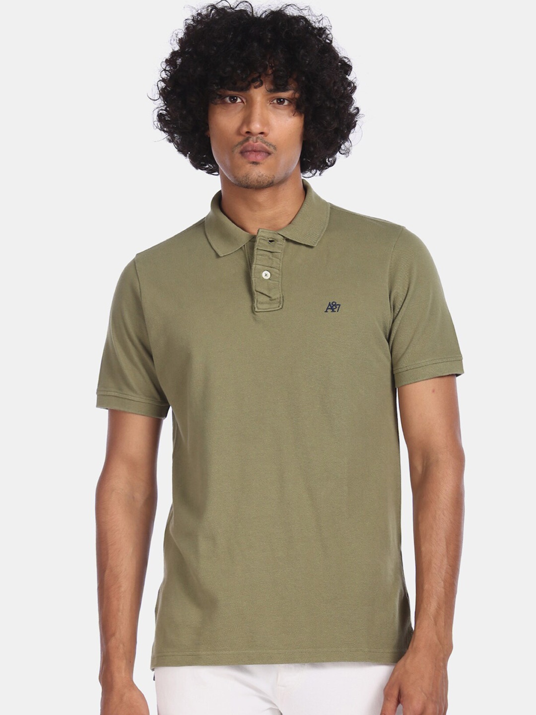 

Aeropostale Men Green Solid Polo Neck T-shirt