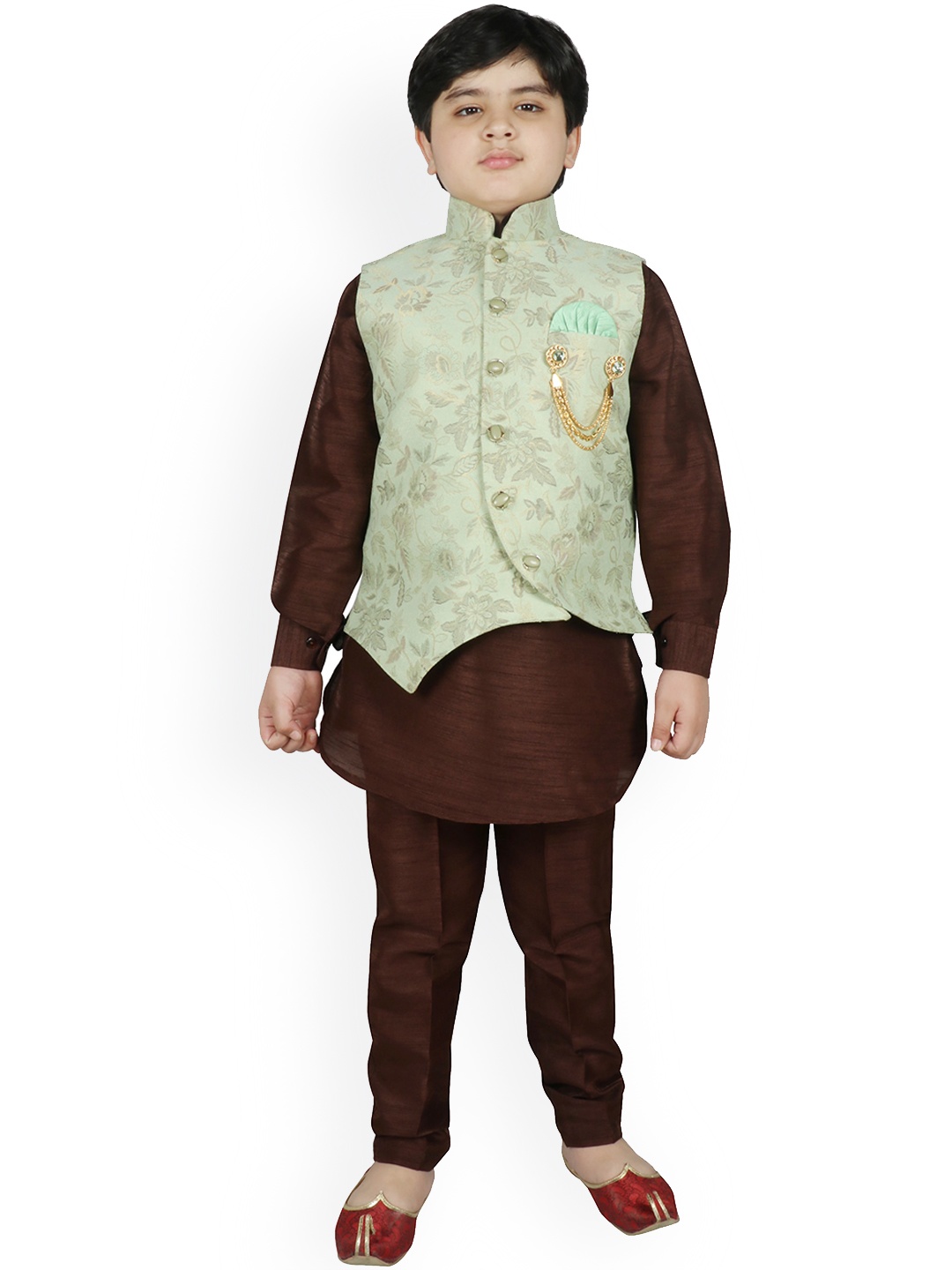 

SG YUVRAJ Boys Brown Solid Kurta with Pyjamas