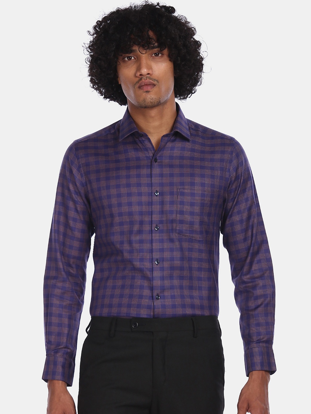 

Arrow Men Purple Regular Fit Checked Formal Shirt