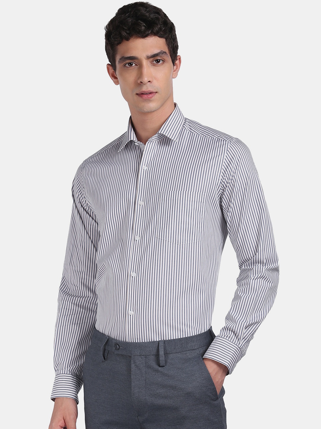 

Arrow Men Navy Blue & White Slim Fit Striped Formal Shirt