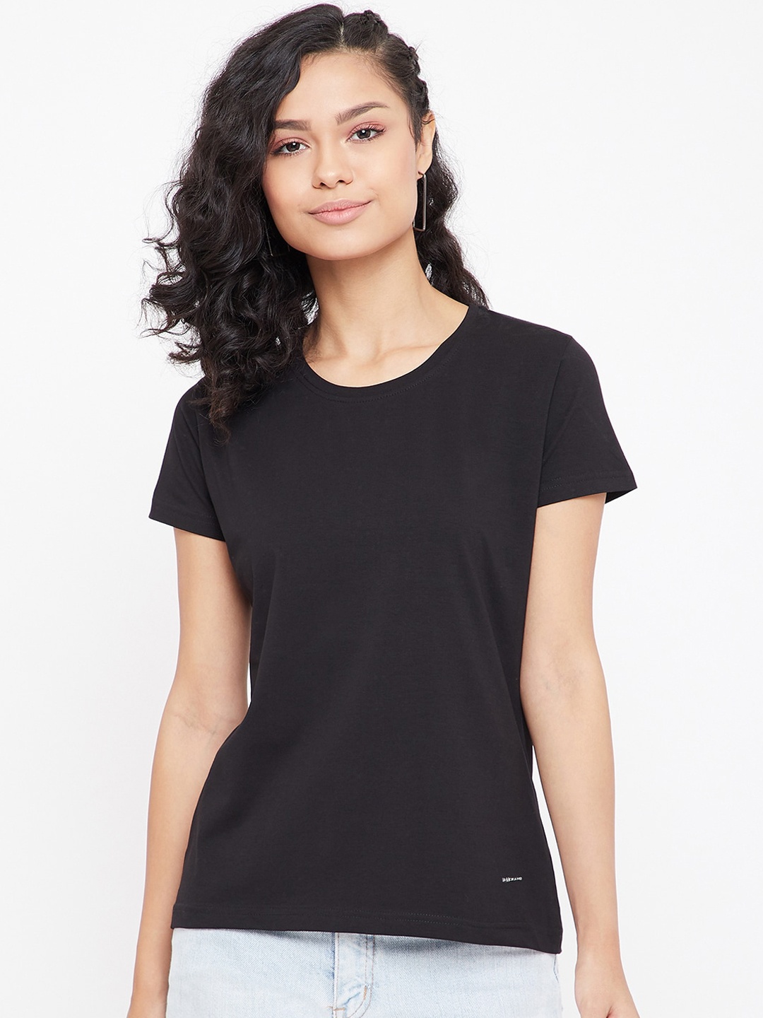 Okane Women Black Solid Round Neck T-shirt