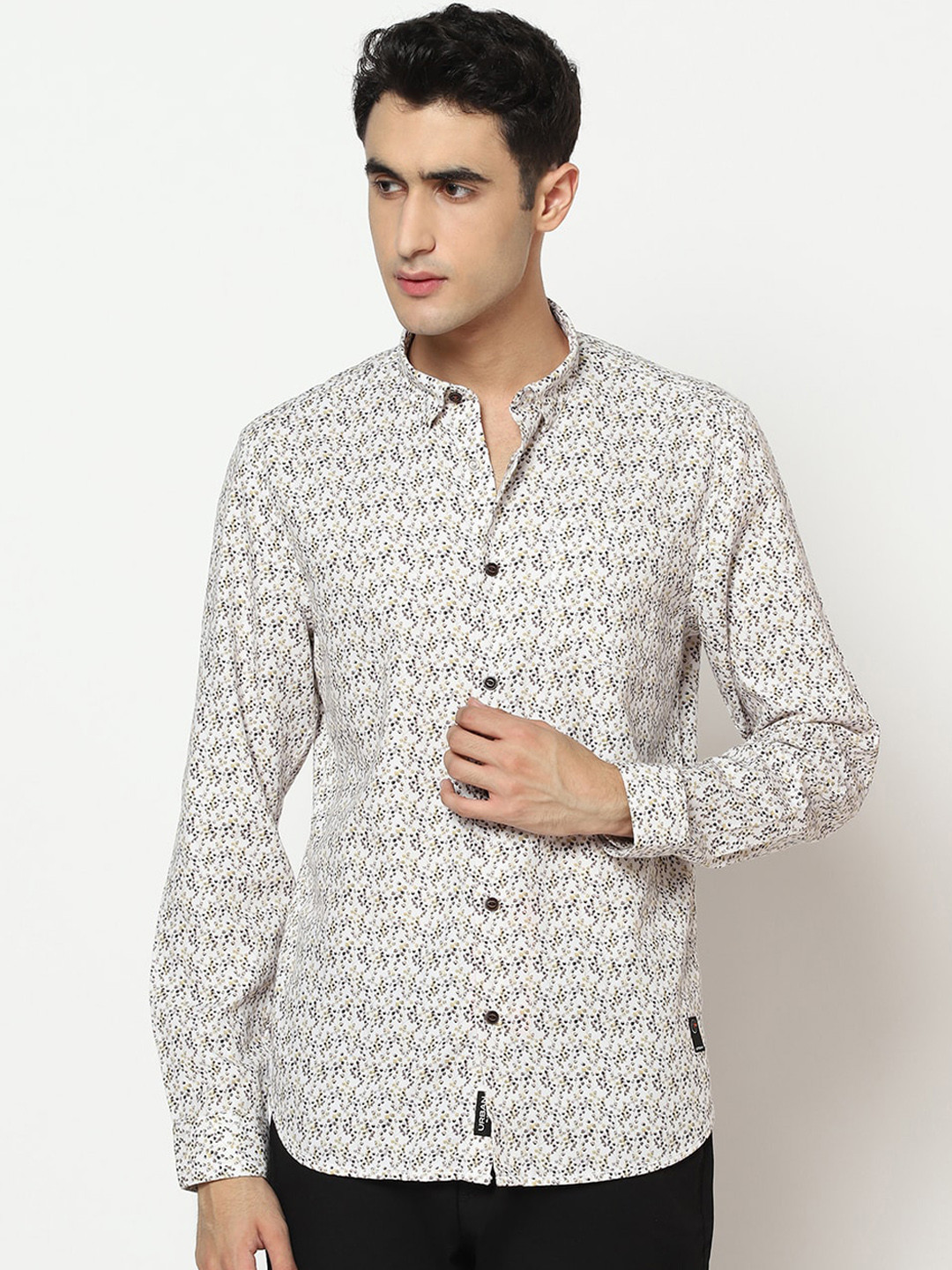 

Blackberrys Men Beige Slim Fit Printed Casual Shirt
