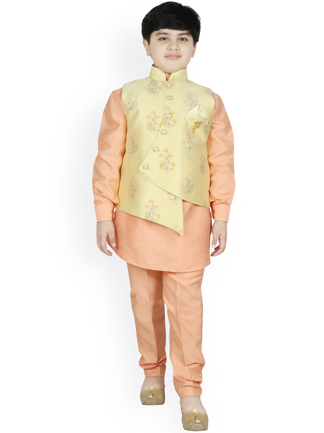 

SG YUVRAJ Boys Pink Solid Kurta with Pyjamas