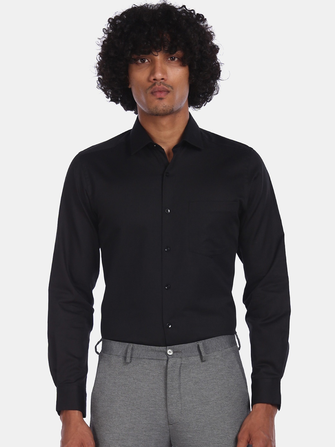

Arrow Men Black Regular Fit Solid FormalnShirt