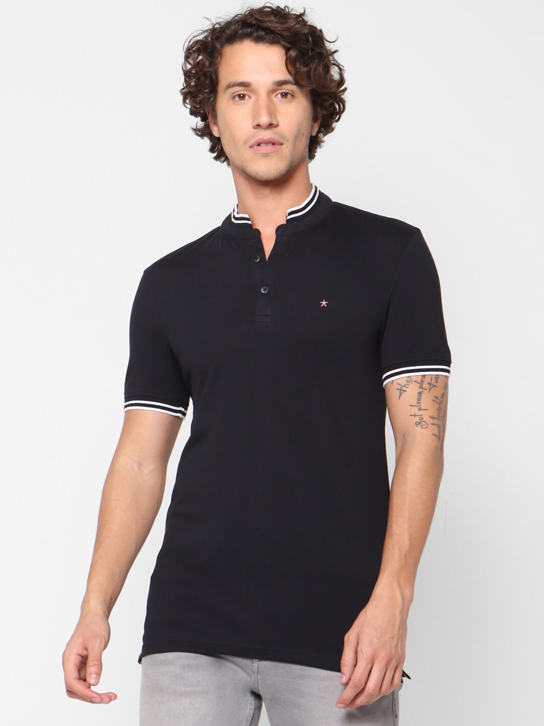 

Celio Men Black Solid Mandarin Collar T-shirt