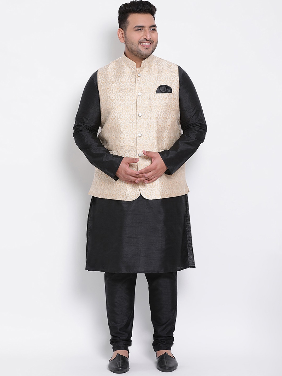 Hangup Men Black & Gold-Toned Solid Kurta with Pyjamas