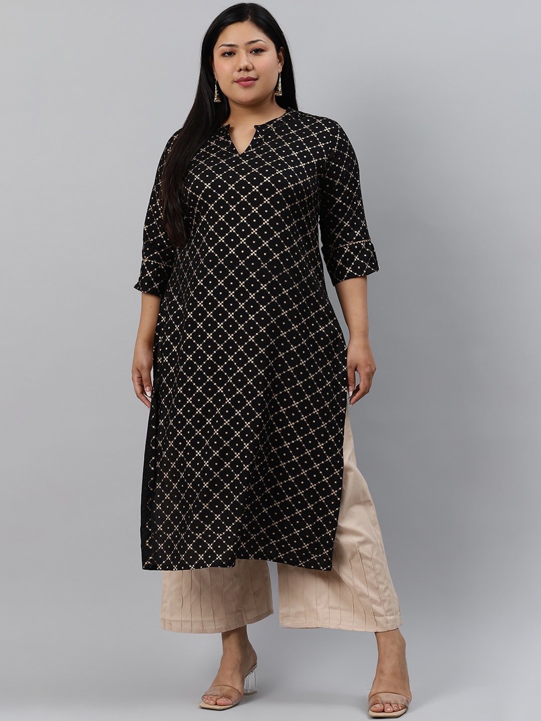 EXTRA LOVE BY LIBAS Women Plus Size Black & Gold-Toned Geometric Printed Kurta