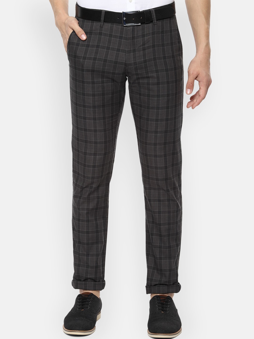 

Van Heusen Sport Men Charcoal grey & Black Slim Fit Checked Regular Trousers