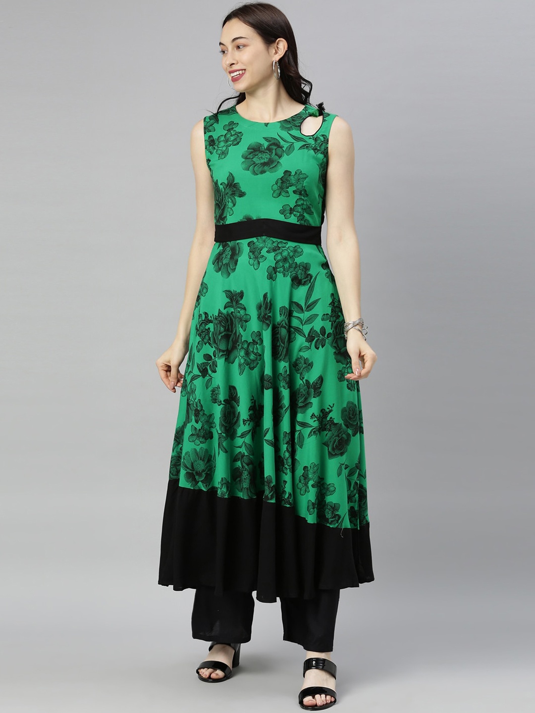 Neerus Women Green Dyed Kurta