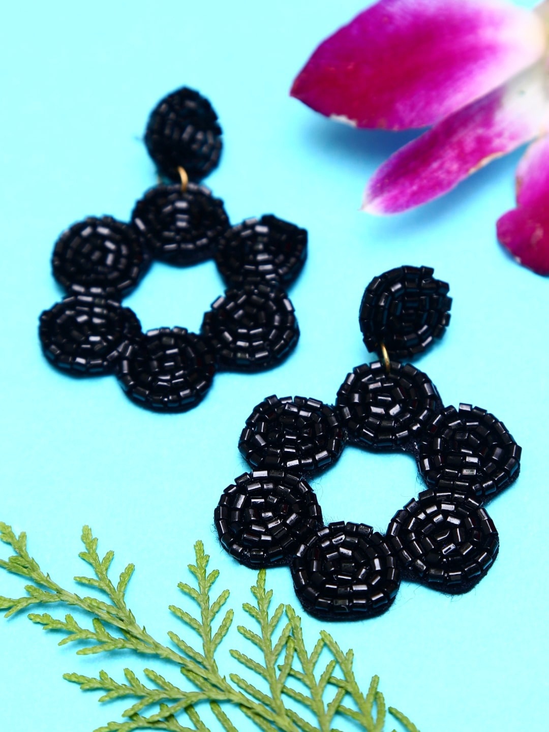 

Crunchy Fashion Black Contemporary Drop Earrings