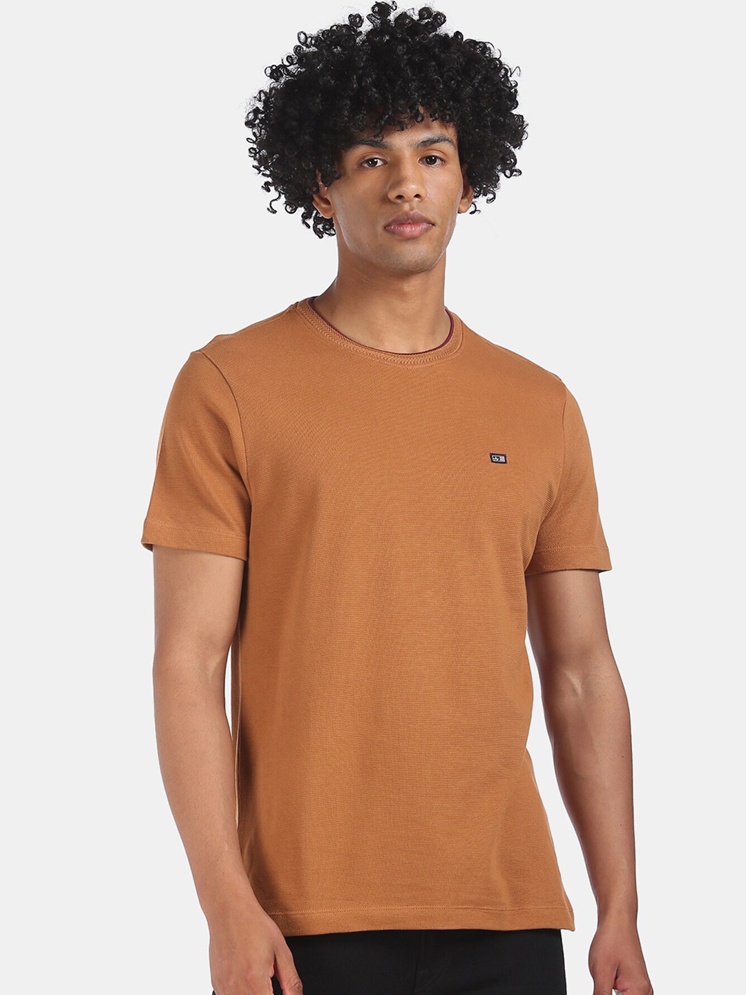 Arrow Sport Men Brown Solid Round Neck T-shirt
