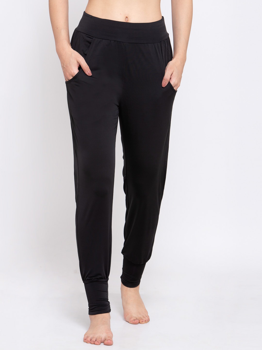 

iki chic Women Black Solid Yoga Pants
