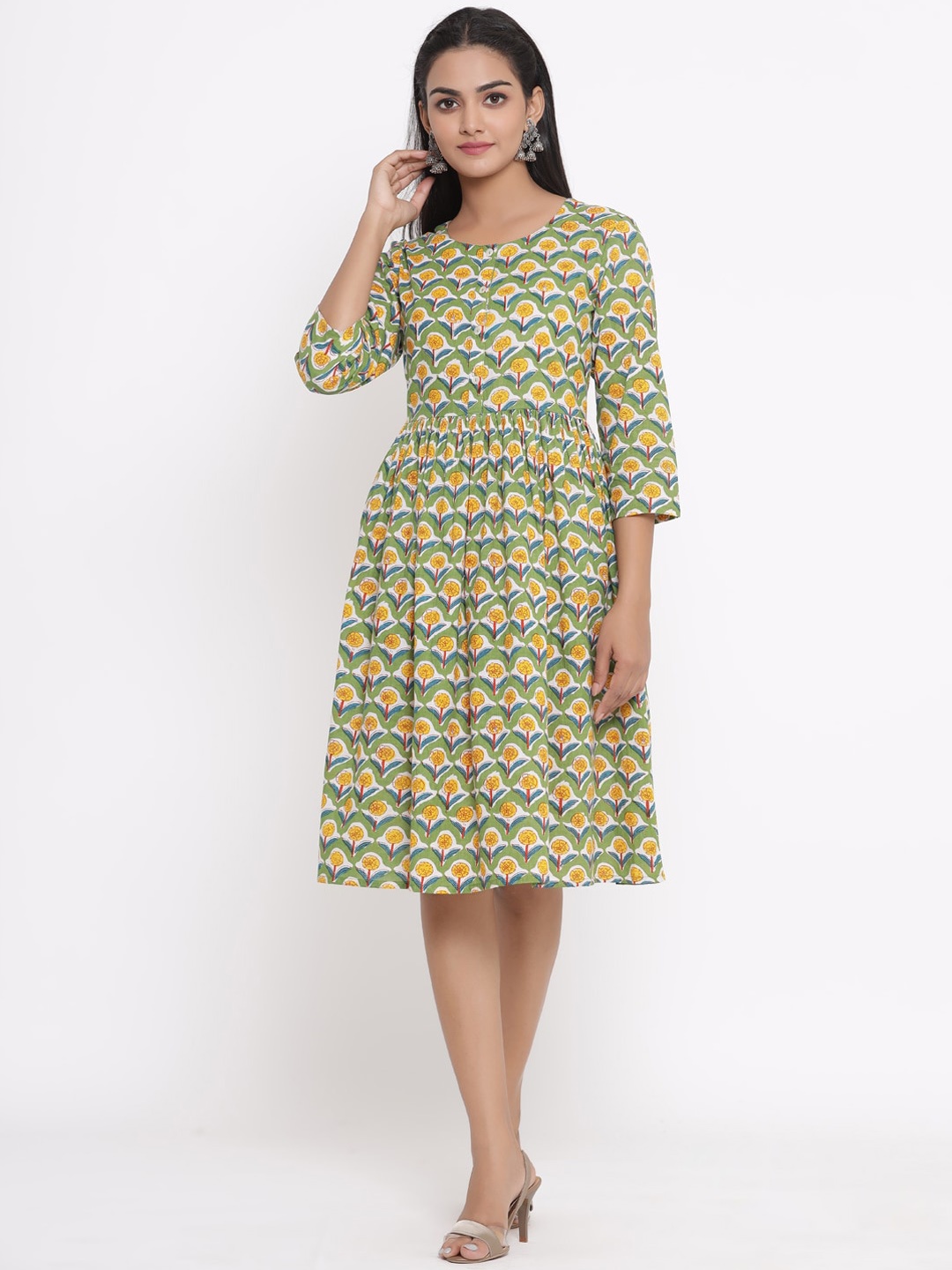 

Sangria Women Green & Yellow Floral Print Pure Cotton A-Line Dress with Gathers
