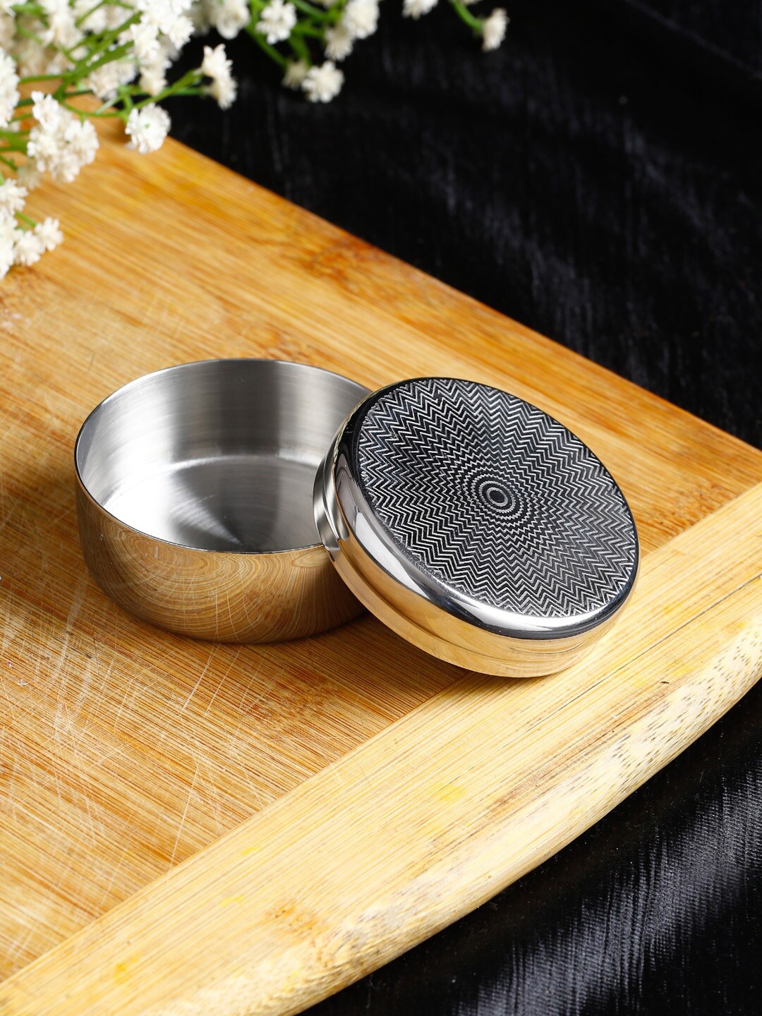 

ARTTDINOX Silver Guilloche Tiffin Box with Lid, Steel