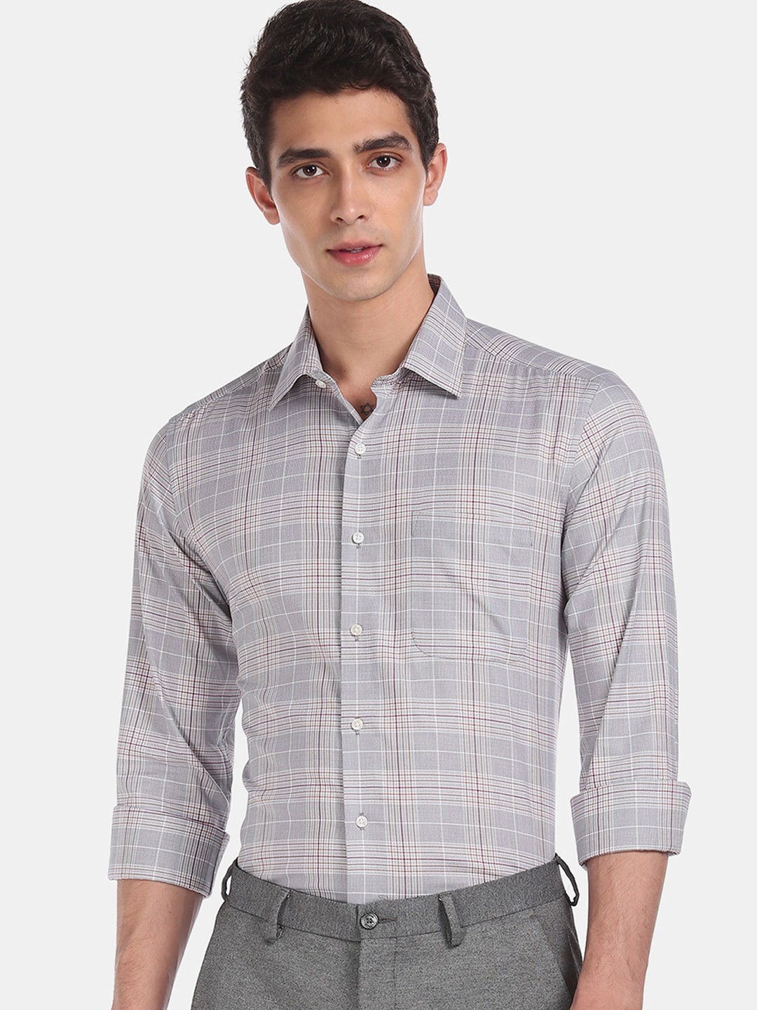

Arrow Men Grey Slim Fit Checked Formal Shirt
