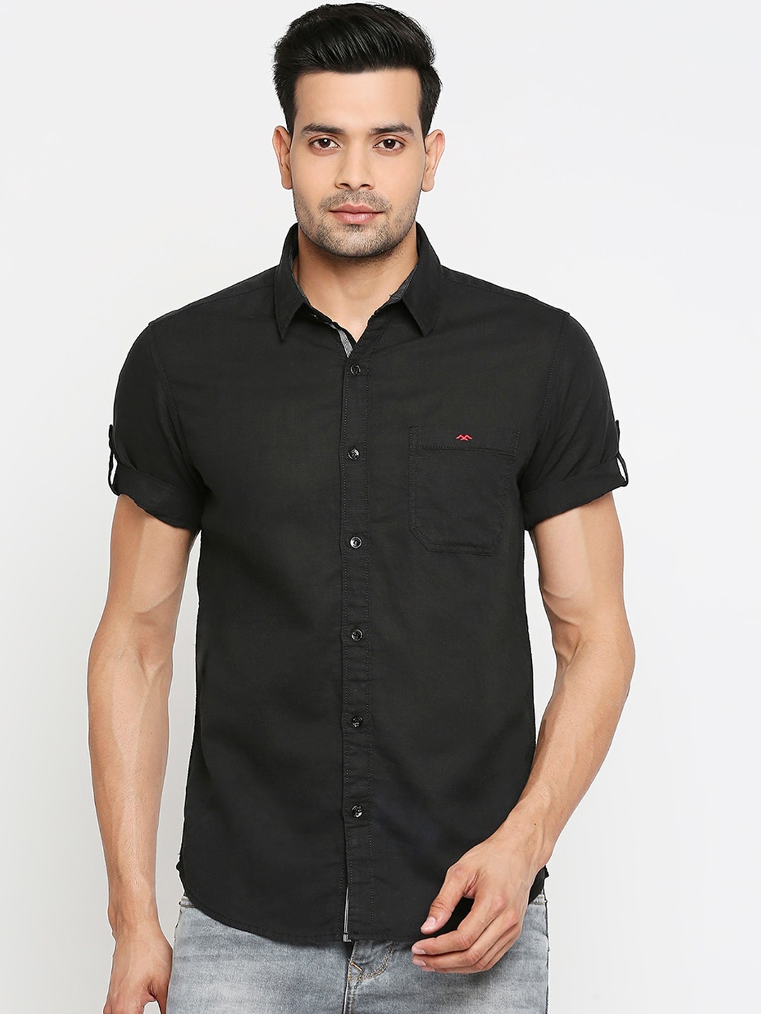 

Mufti Men Black Slim Fit Chest Pocket Solid Casual Shirt