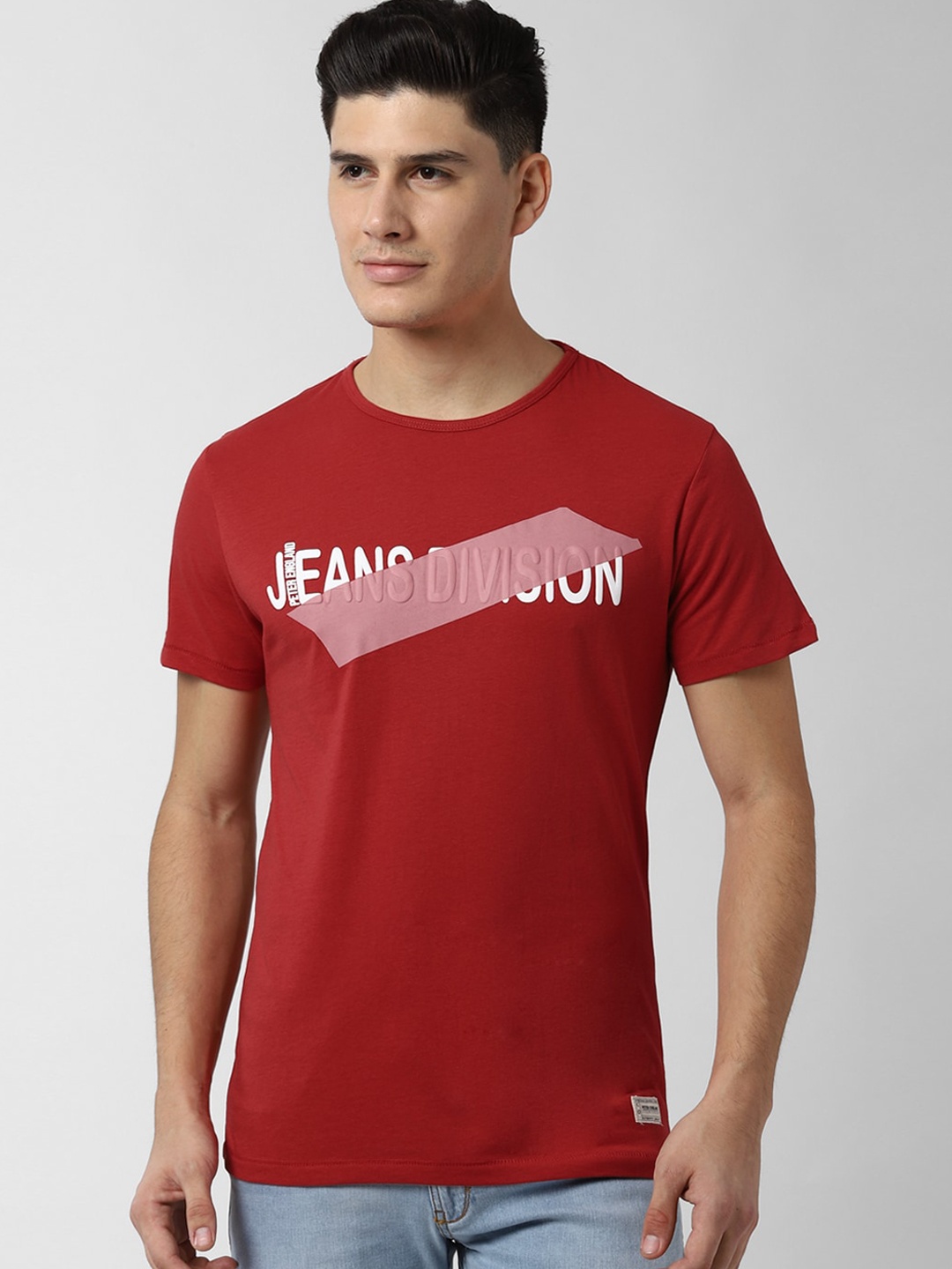 

Peter England Casuals Men Red & White Printed Round Neck T-shirt