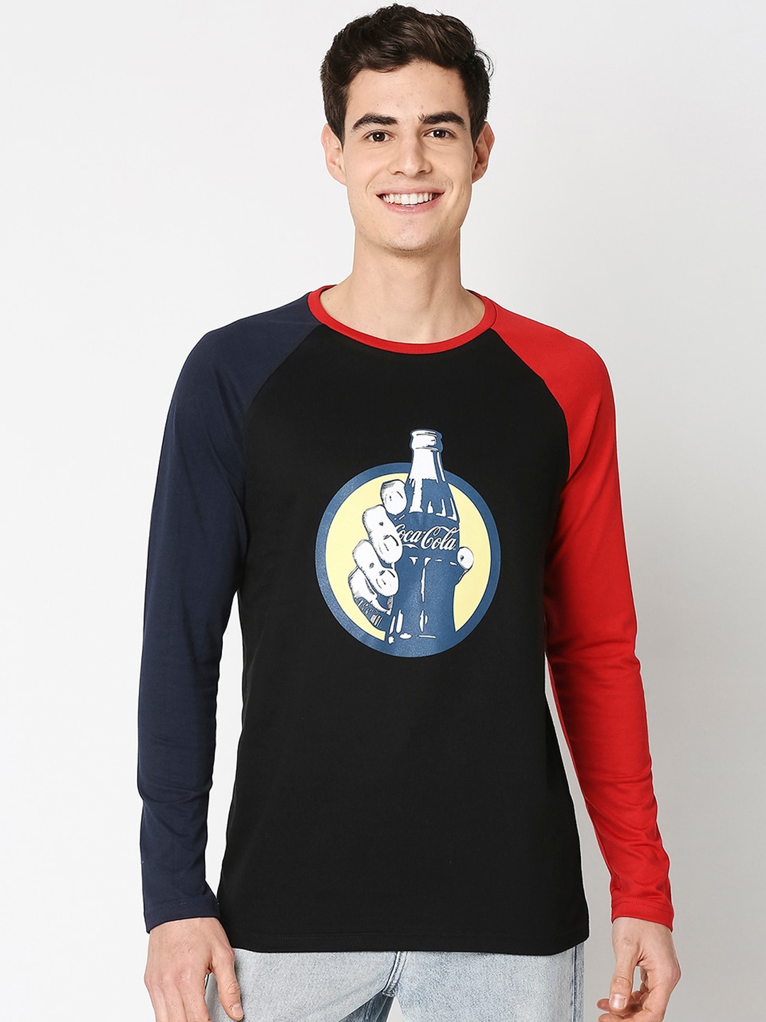 

Bewakoof Men Black Navy Blue Printed Round Neck Pure Cotton T-shirt