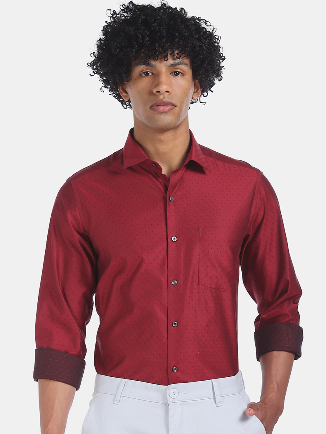 

Arrow Men Red Regular Fit Solid Formall Shirt