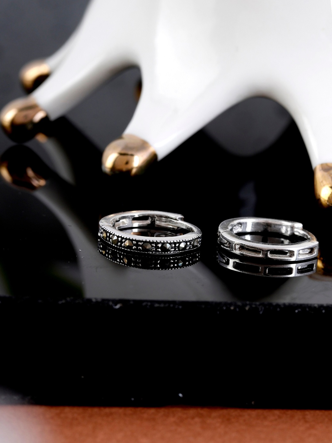 

GIVA 925 Sterling Silver Contemporary Oxidised Silver Mini Hoop Studs