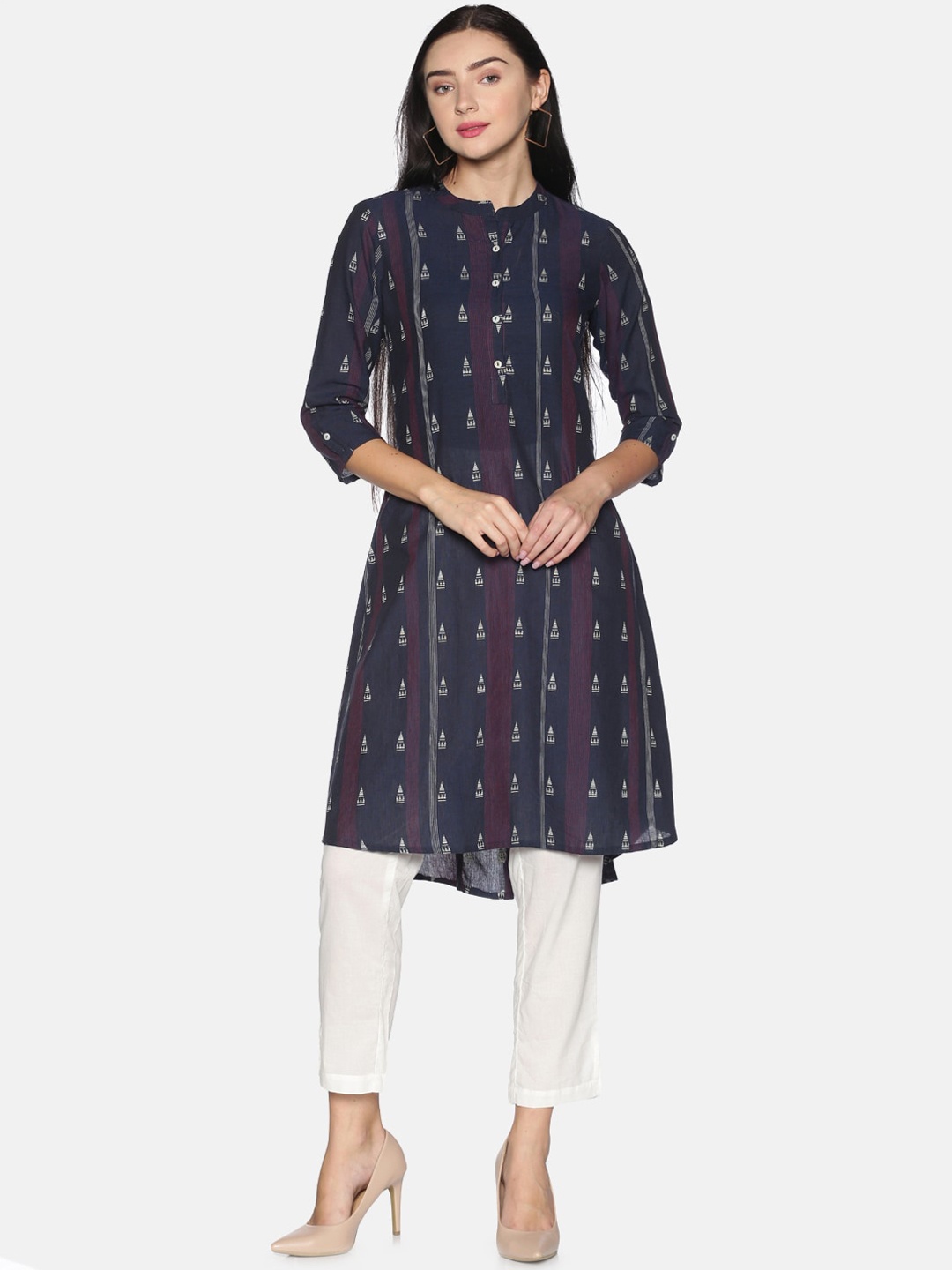 

Saffron Threads Women Navy Blue Geometric Printed Kurta