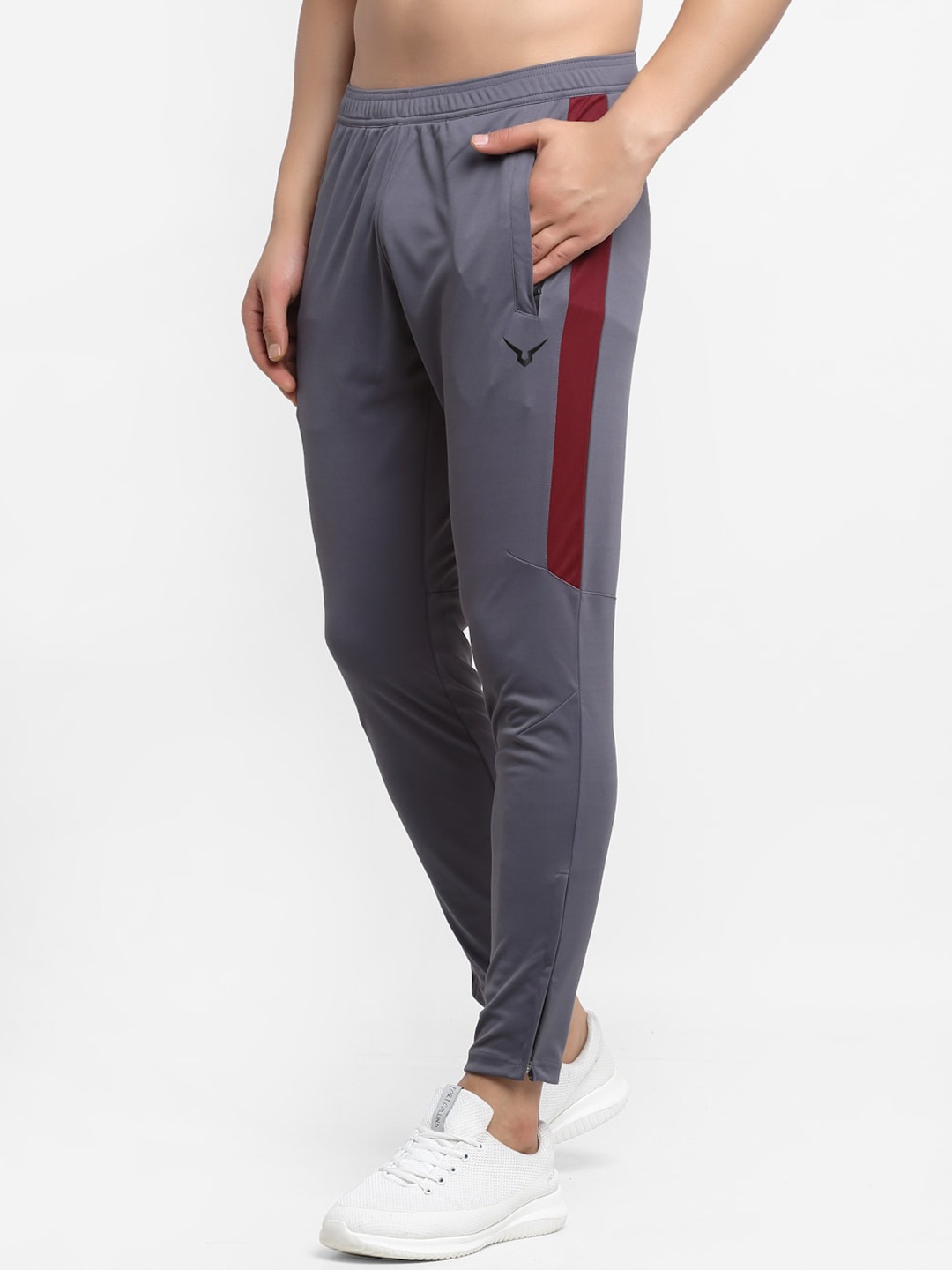 

Invincible Men Grey Solid Slim-Fit Joggers