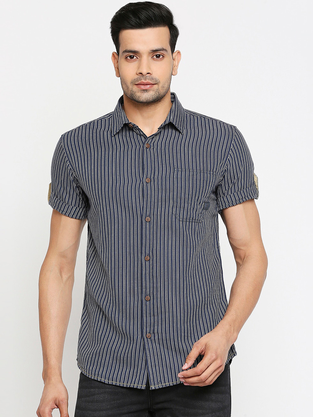 

Mufti Men Navy Blue & White Slim Fit Pure Cotton Striped Casual Shirt