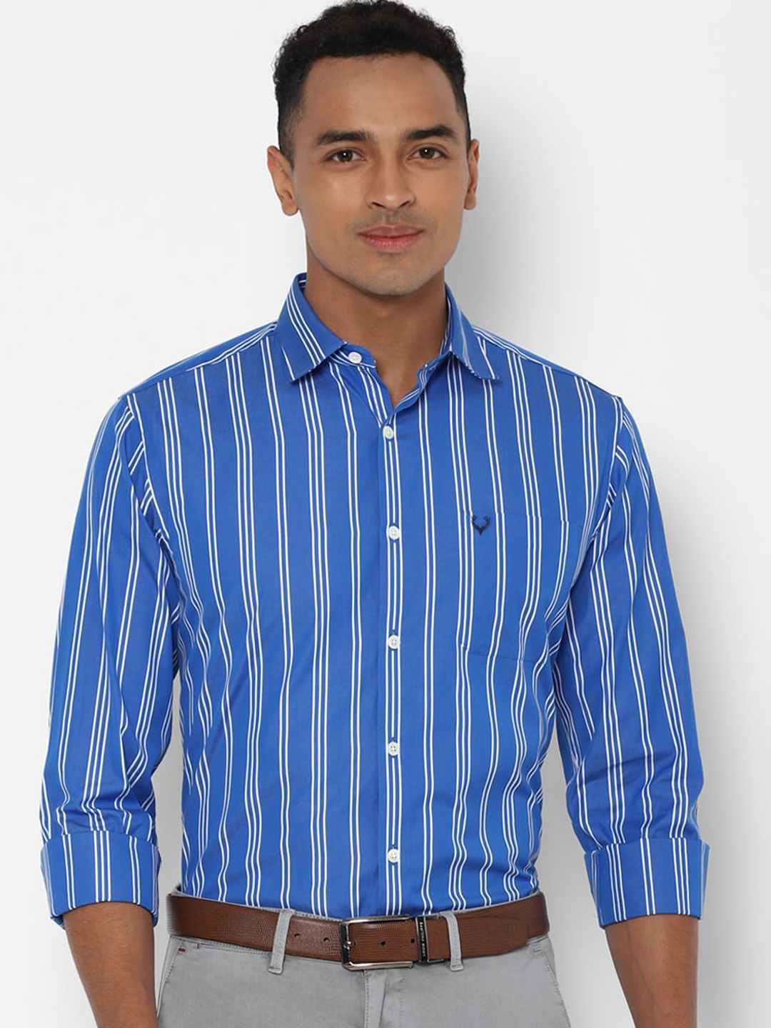 

Allen Solly Men Blue & White Slim Fit Striped Casual Shirt