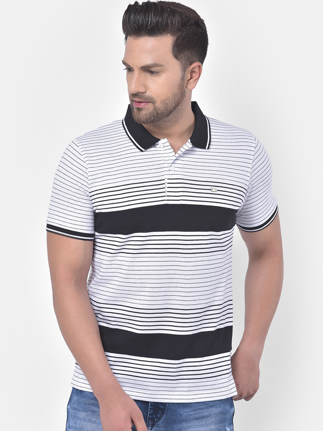 

COBB Men White Striped Polo Collar T-shirt