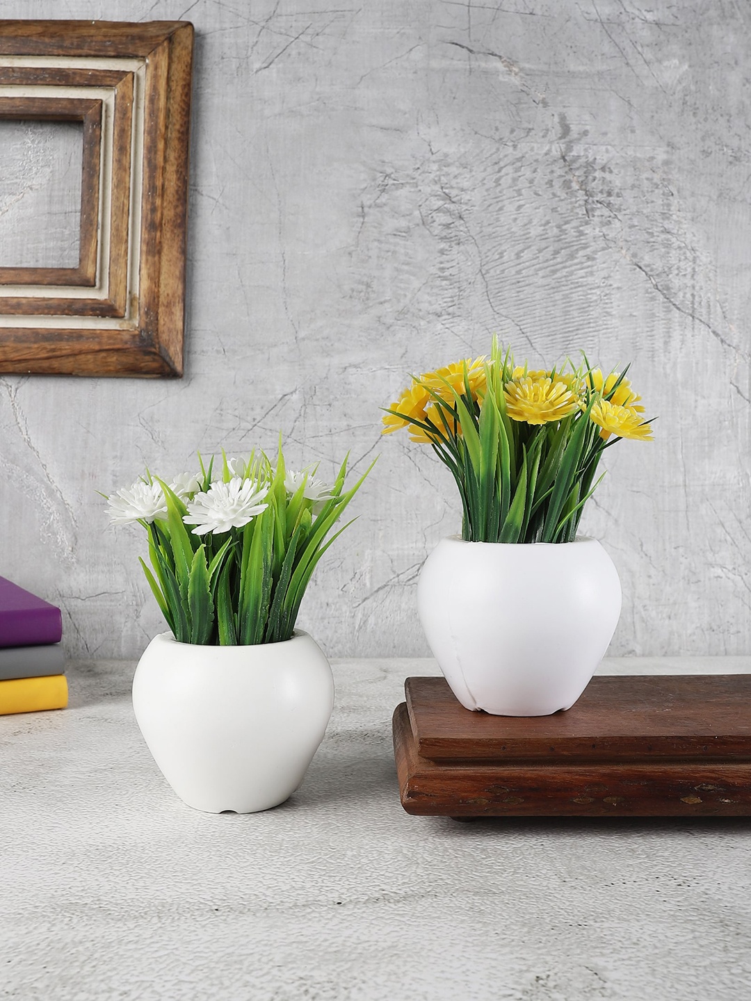 

FOLIYAJ Set Of 2 Artificial Gerbera Flowers With Pot, White