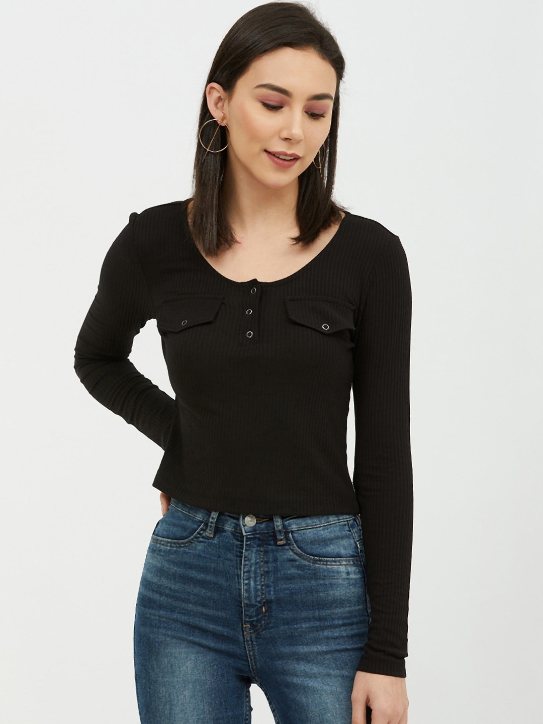 

Harpa Women Black Solid Regular Top