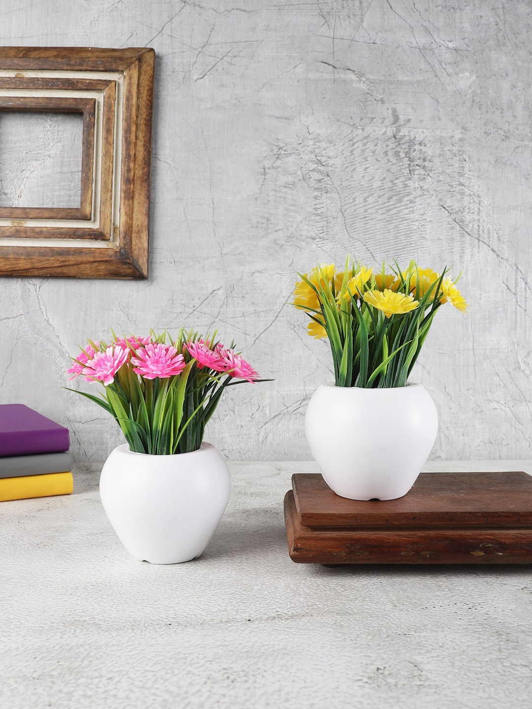 

FOLIYAJ Set Of 2 Artificial Gerbera Flowers With Pot, White