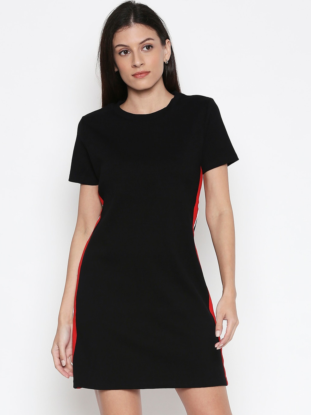 

People Women Black Solid Sheath Dress
