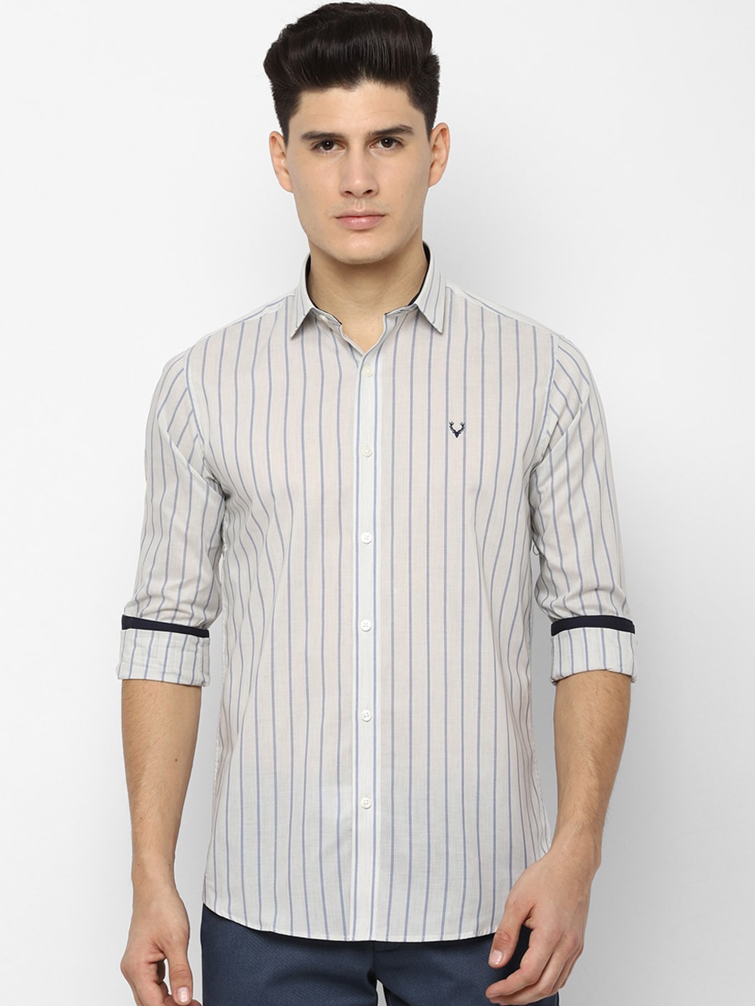 

Allen Solly Men Off-White & Blue Slim Fit Striped Cotton Casual Shirt