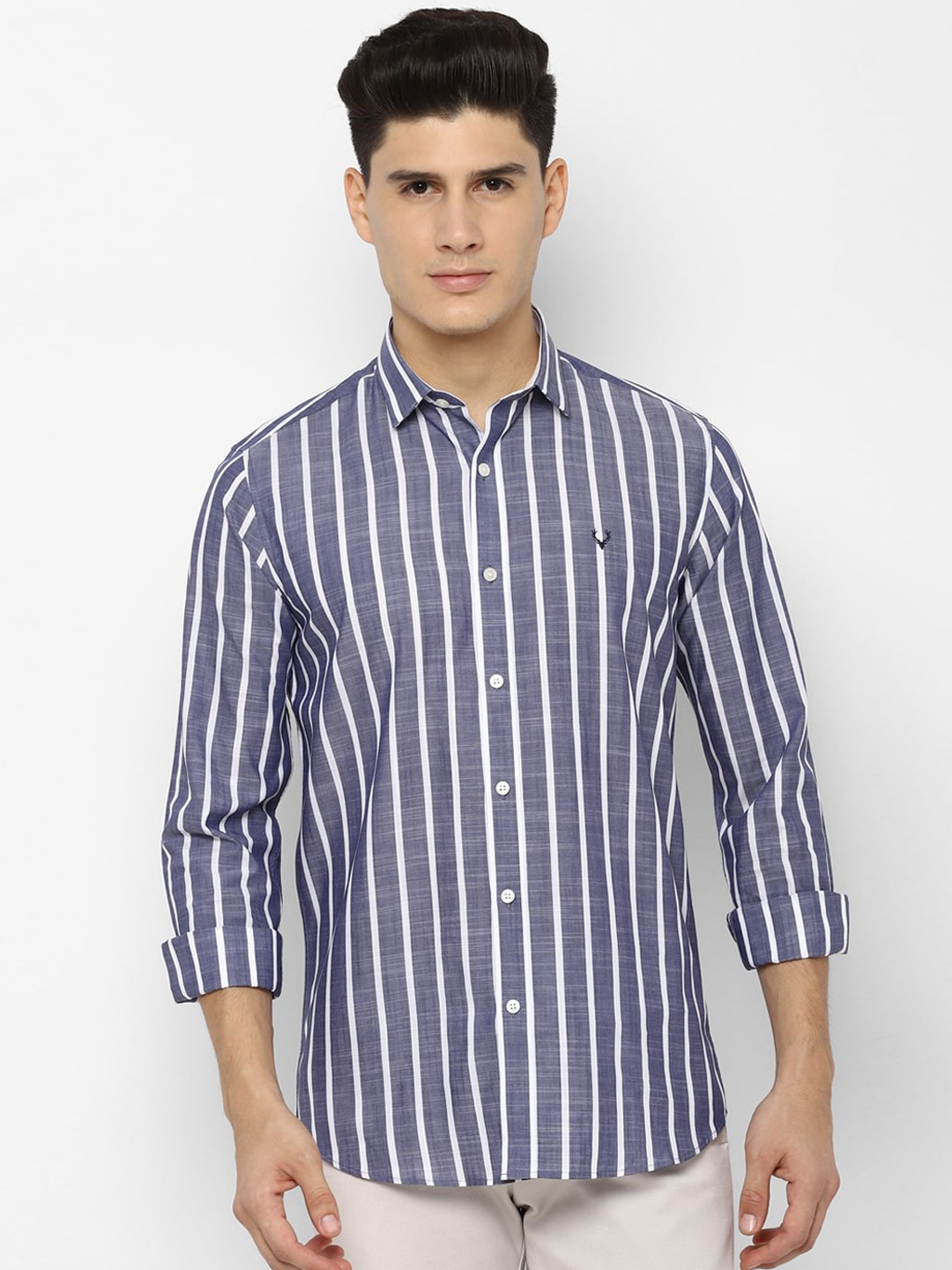 

Allen Solly Men Blue Cotton Slim Fit Striped Casual Shirt