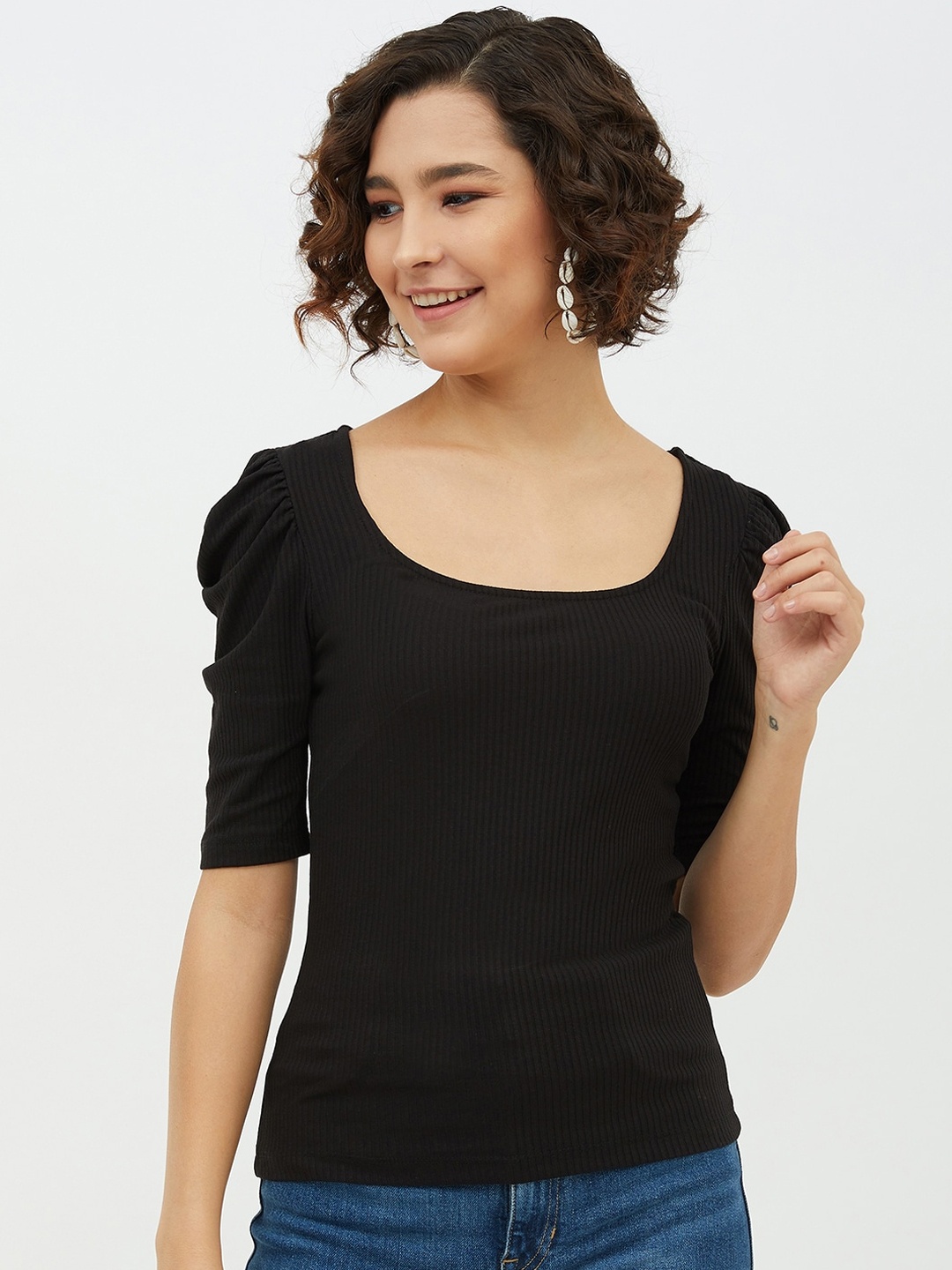 

Harpa Black Puff Sleeves Regular Top