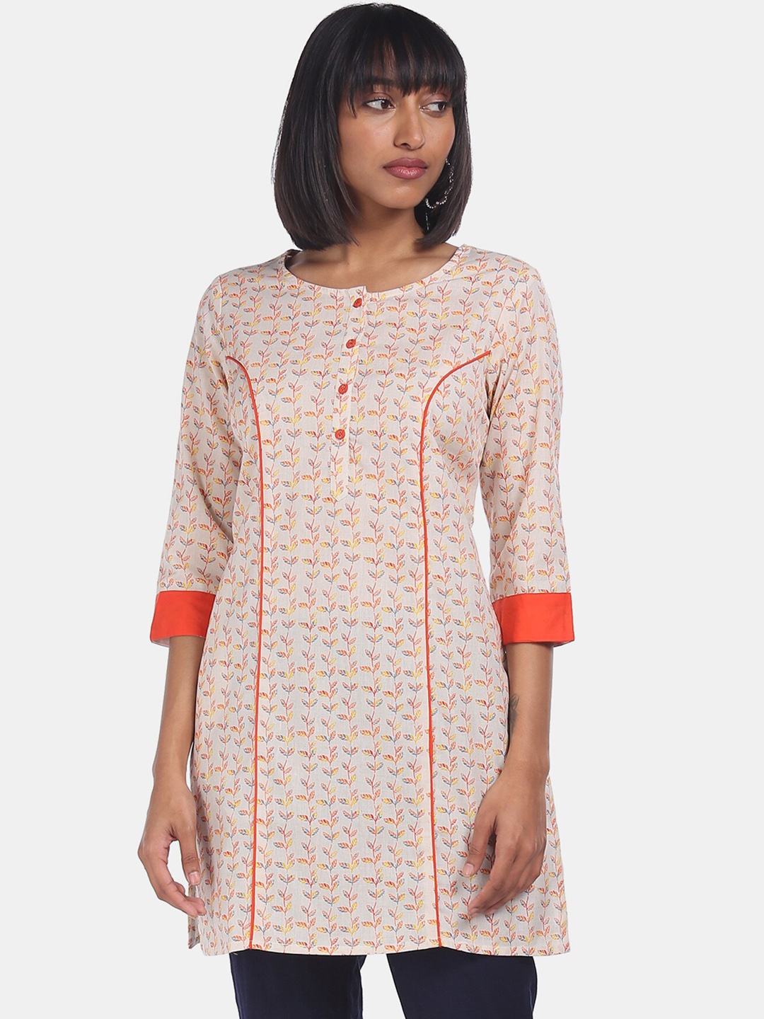 

Karigari Women Off White Floral Printed Kurta