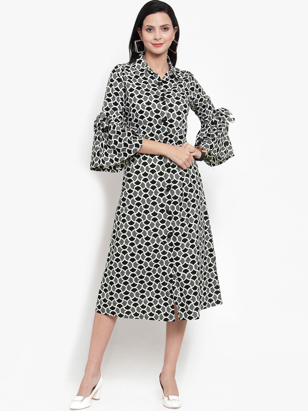 

Get Glamr Women Grey & Black Printed Shirt Dress