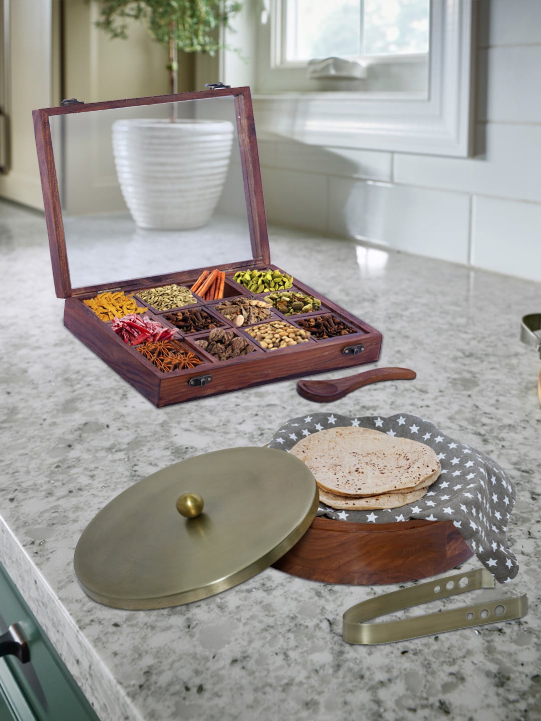 

nestroots Brown Set of 2 Masala Box & Chapati Box