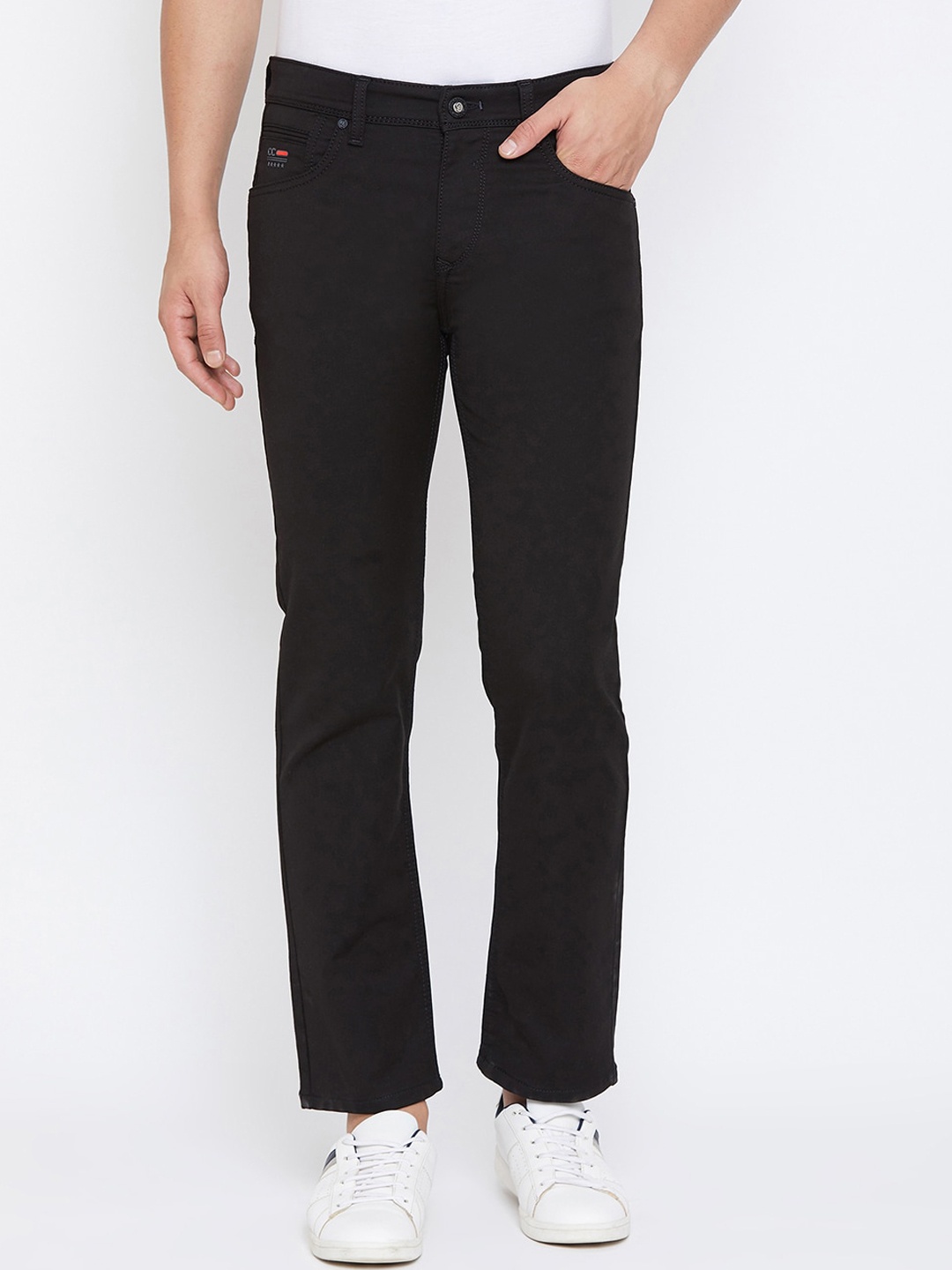 

Canary London Men Black Straight Fit Mid-Rise Clean Look Jeans
