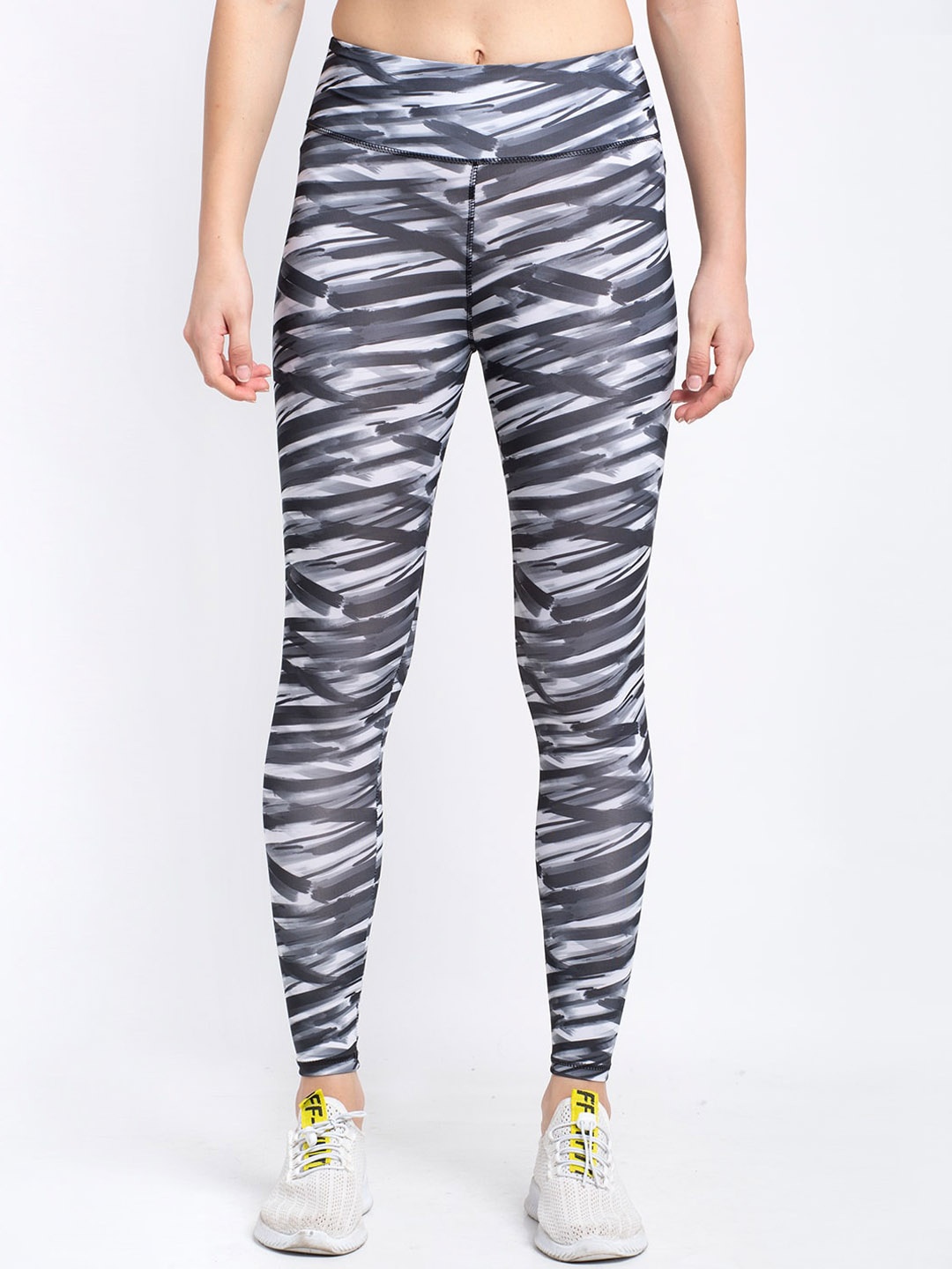 

Boston Club Women Charcoal Grey & White Printed Skinny-Fit Sports Tights