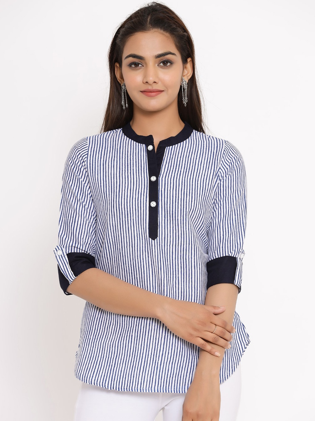 

Fabriko Women Blue & White Striped Printed Straight Kurti