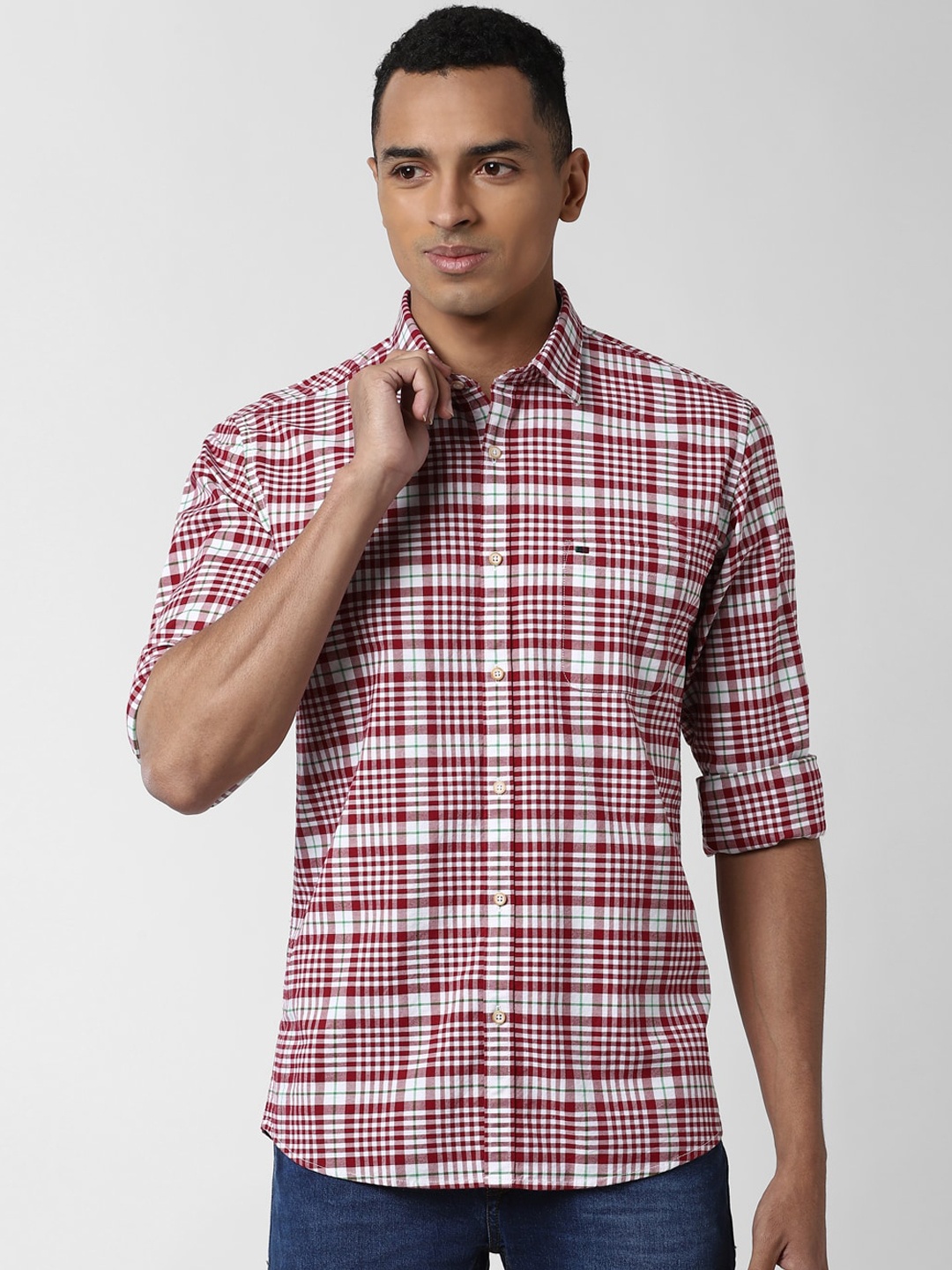 

Peter England Casuals Men Red & White Slim Fit Checked Casual Shirt