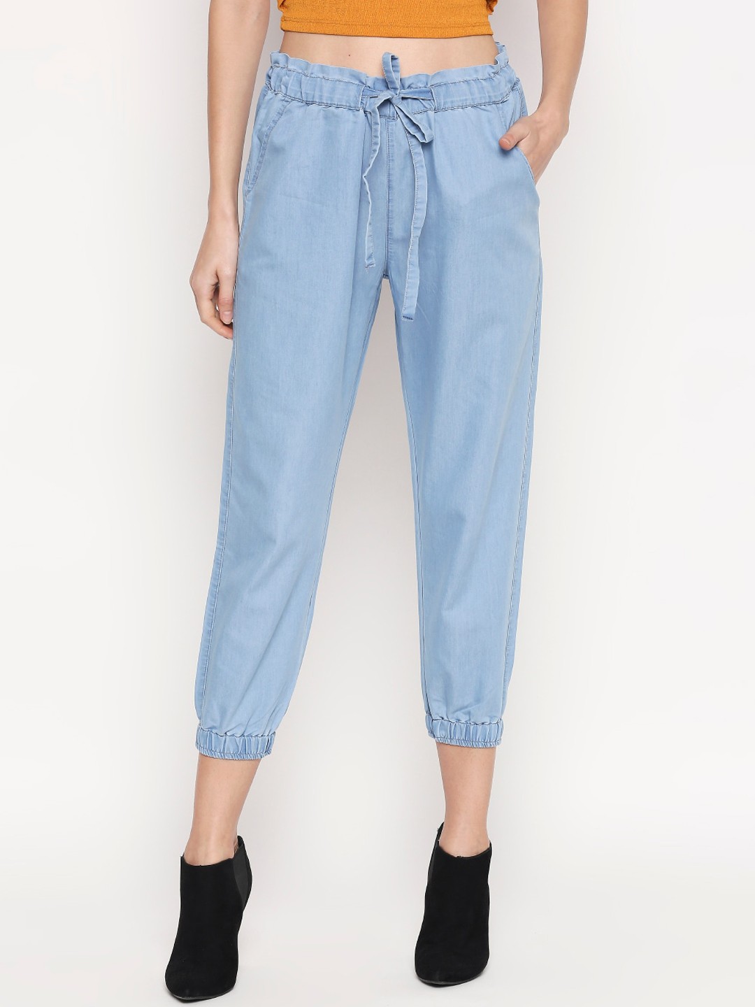 

People Women Blue Slim Fit Solid Joggers