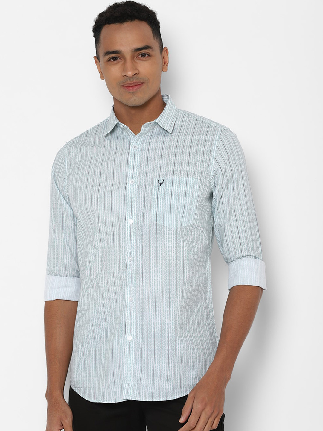

Allen Solly Men Blue & White Pure Cotton Slim Fit Striped Casual Shirt