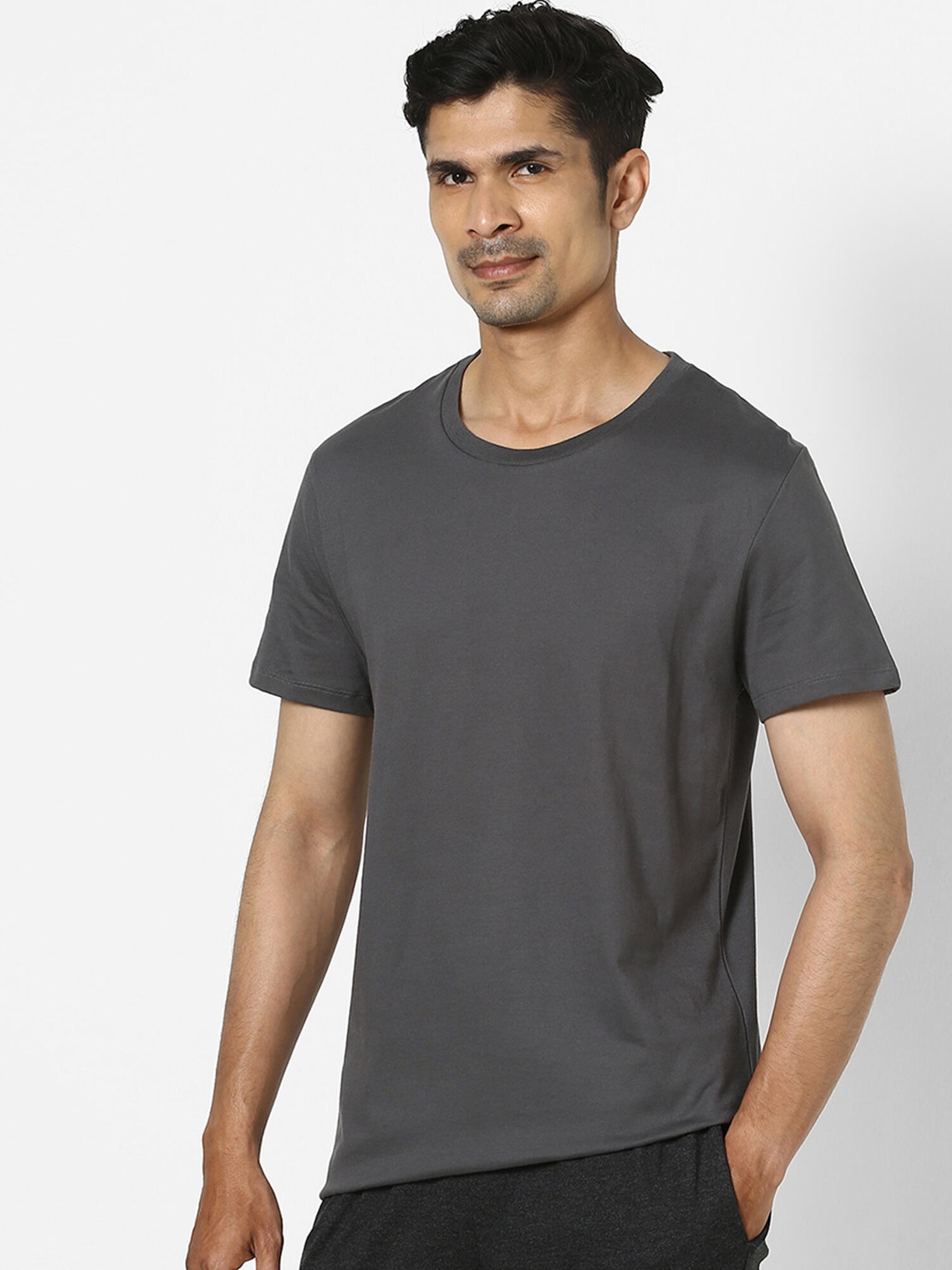 

Domyos By Decathlon Men Charcoal Grey Pure Cotton T-Shirt
